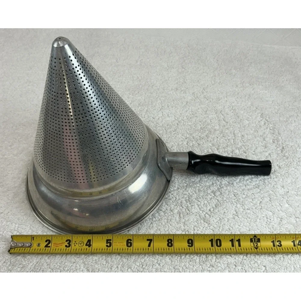 Vtg Wear-Ever 475 USA Aluminum Cone Sieve Strainer Colander & Wood Pestle EUC